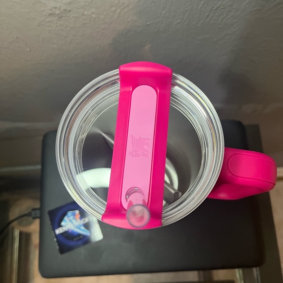 Stanley Valentine’s Day Cosmo Pink Tumbler 40 Oz (Target Exclusive) - Picture 4 of 5